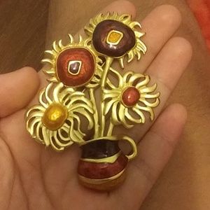 Sunflower pin